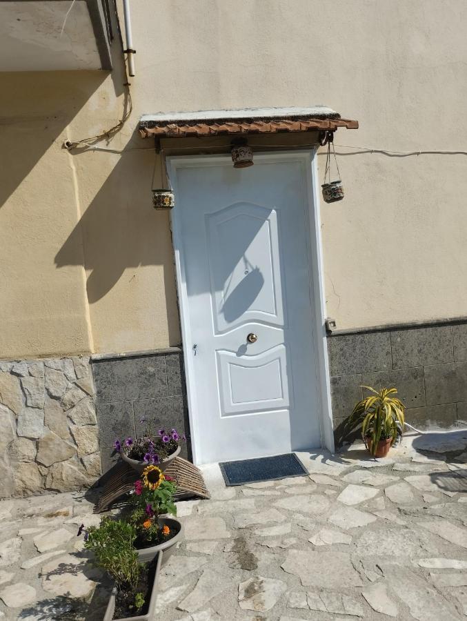 Вилла Oasi Hause Кастель Вольтурно Экстерьер фото